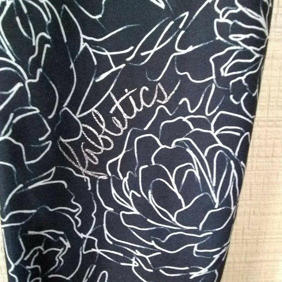 Fabletics Power Hold Print Logo Leggings Plus - Picture 6 of 6